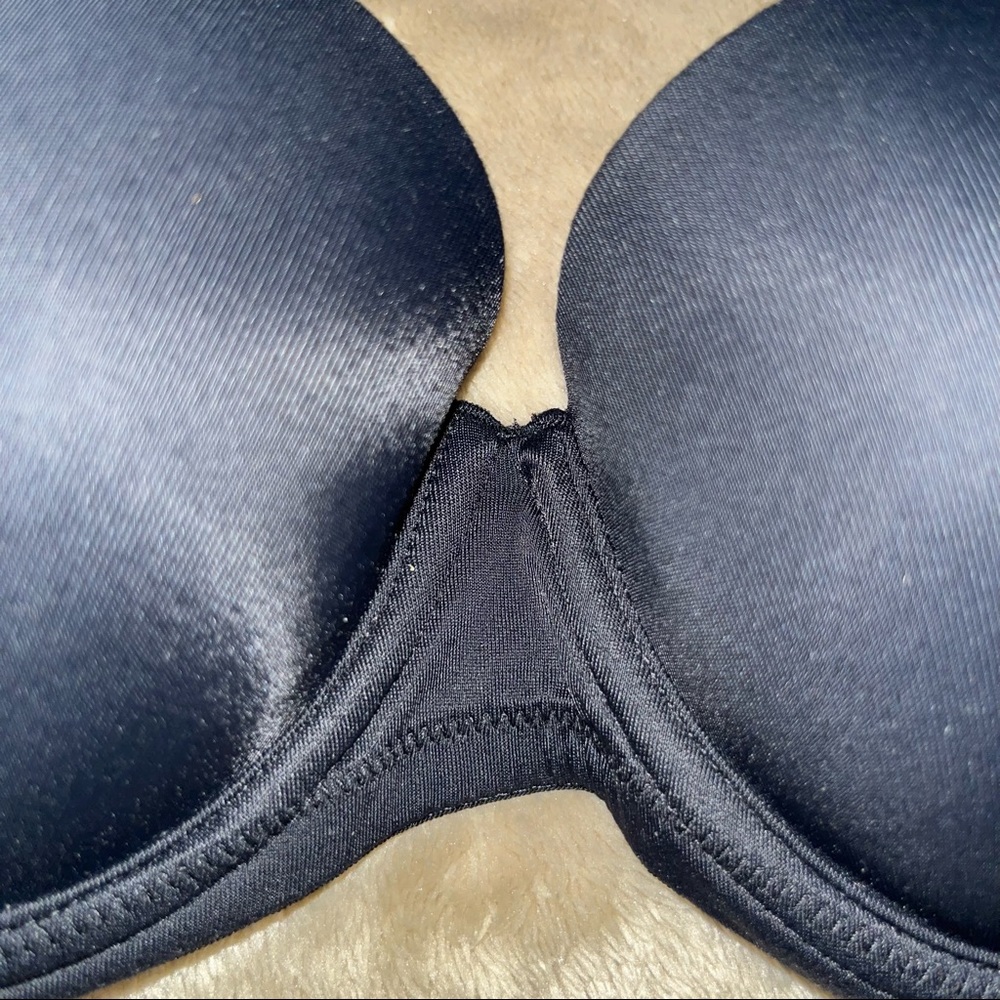 Bundle of PINK Victoria’s Secret Wear Everywhere Bra and Wallflower Bralette - Picture 3 of 16